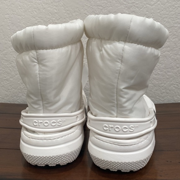 Crocs Classic Lined Neo Puff Boots - Picture 6 of 8